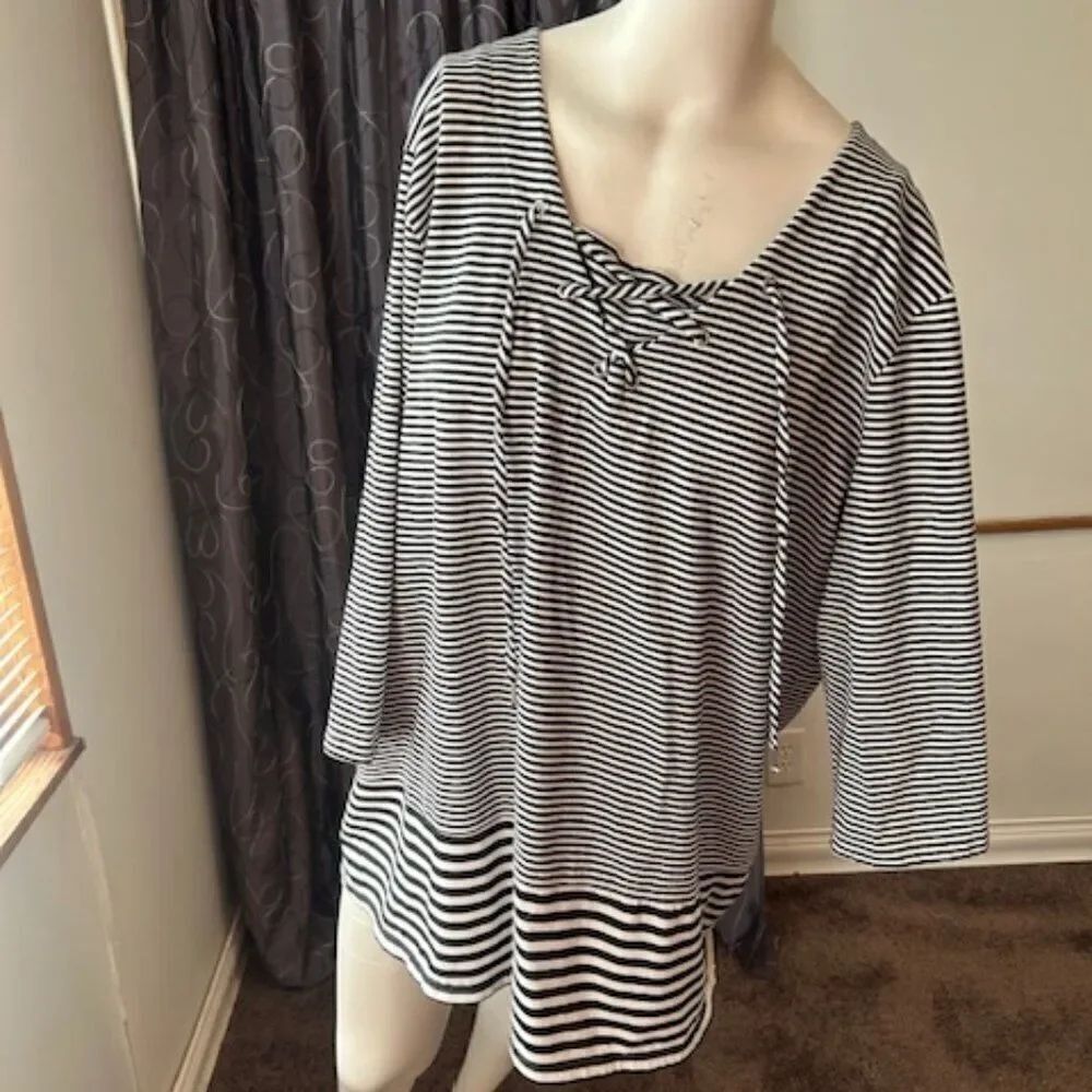 Thomas & Olivia Black/White stripe drawstring V-neck 3/4 sleeves tunic, size 1X